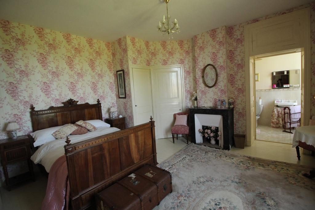 Manoir Angle Bed and Breakfast Blanzay-sur-Boutonne Kamer foto