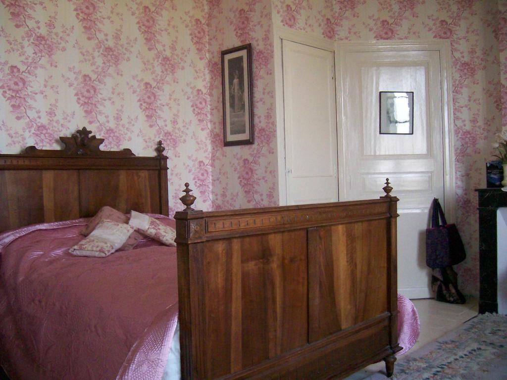 Manoir Angle Bed and Breakfast Blanzay-sur-Boutonne Kamer foto
